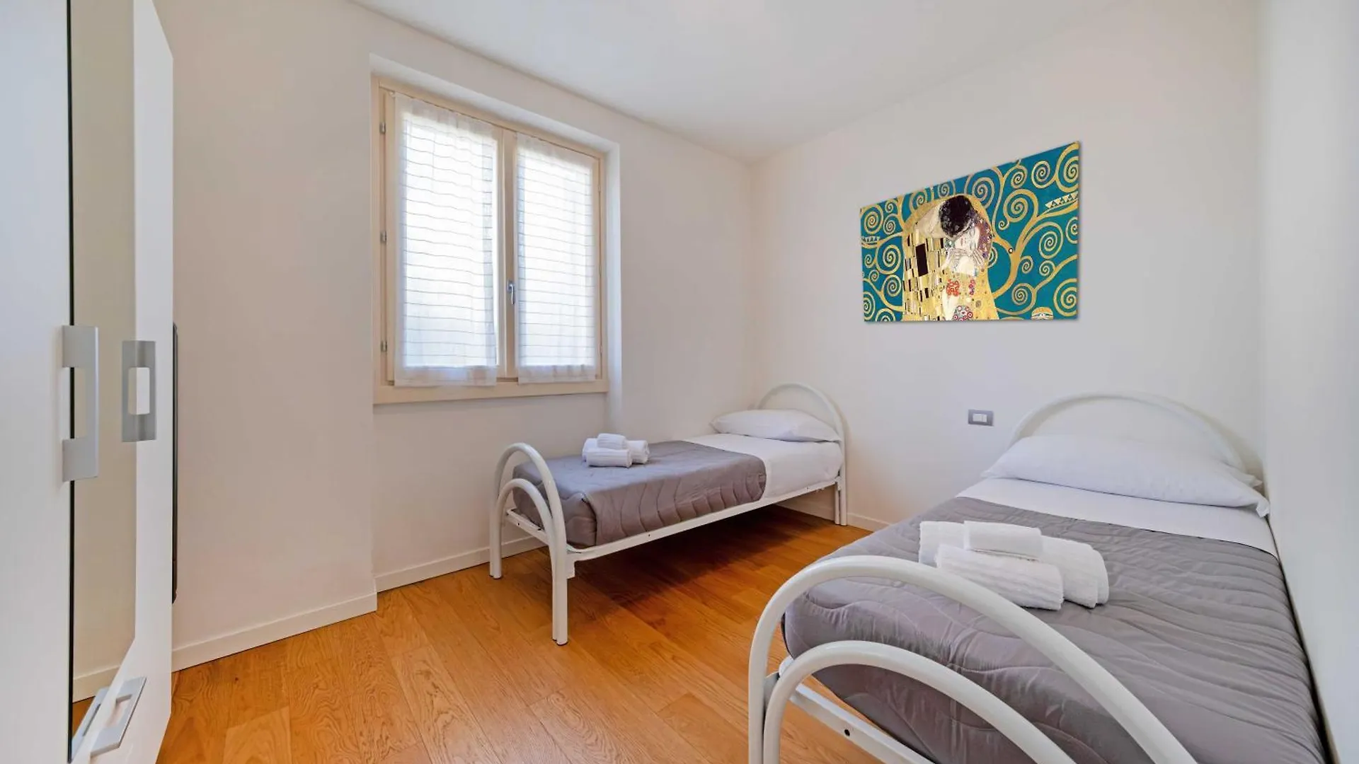 Apartmentsgarda - Residence San Zeno 1000 托里德尔贝纳科 0*,  意大利
